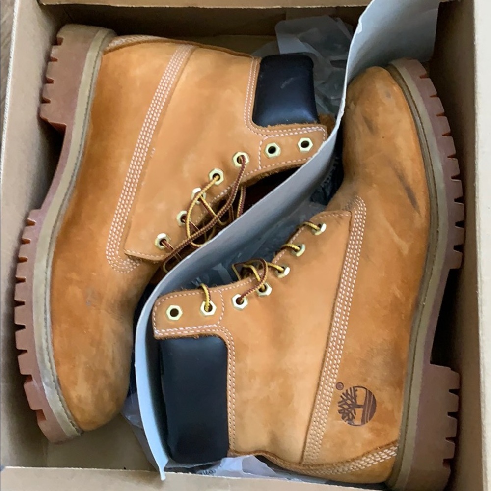 Men’s Tan Timberland Boots, Size 9.5